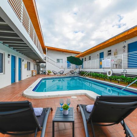 Fantastic 1 Bedroom With Pool Steps From The Beach #43 Hollywood Exterior foto